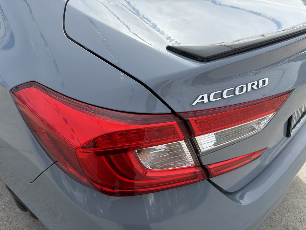 Honda Accord photo 32