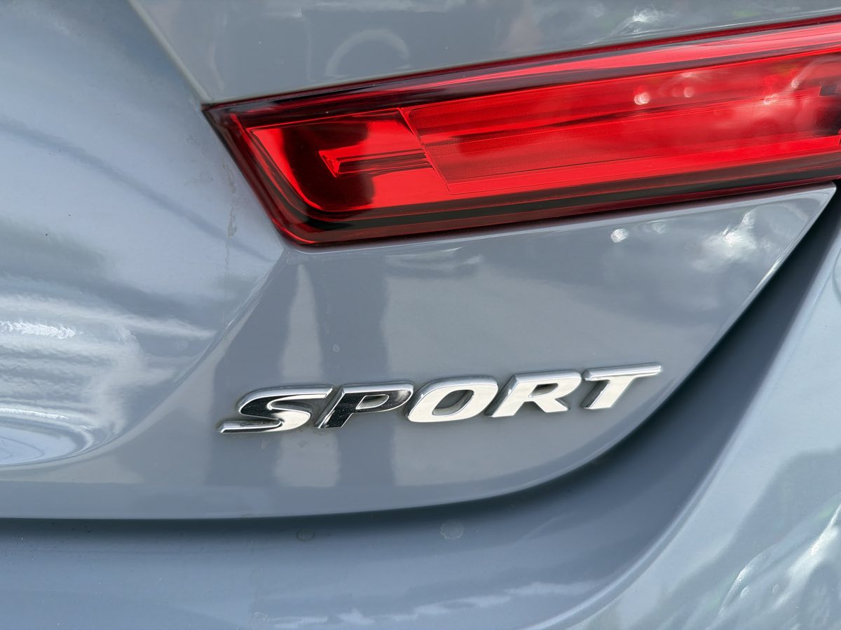 Honda Accord photo 33