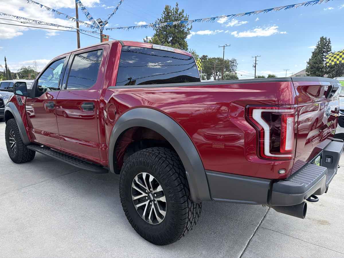 Ford F-150 photo 3