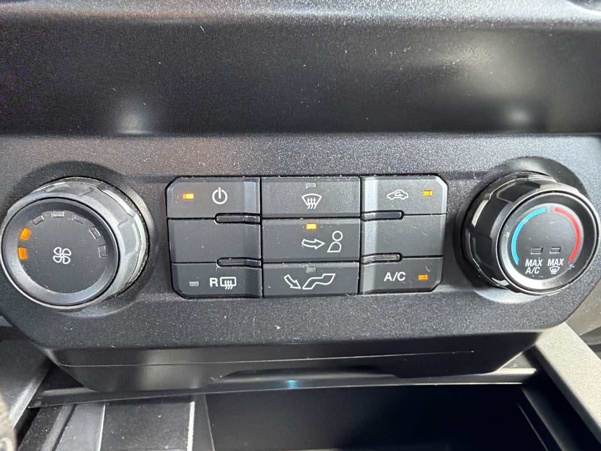 Ford F-150 photo 19
