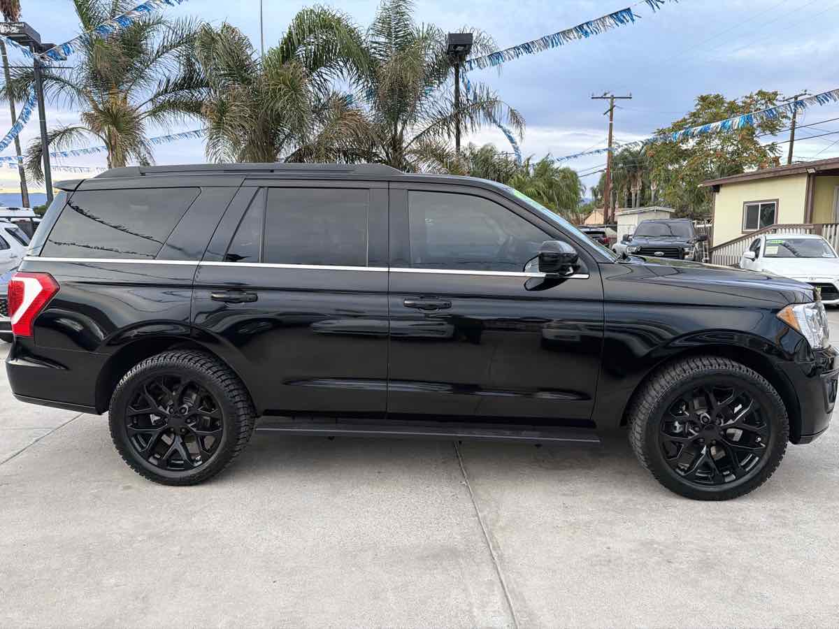 Ford Expedition photo 6