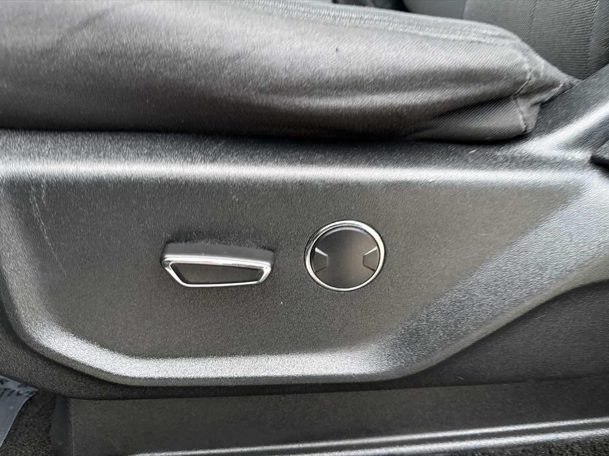 Ford Expedition photo 10