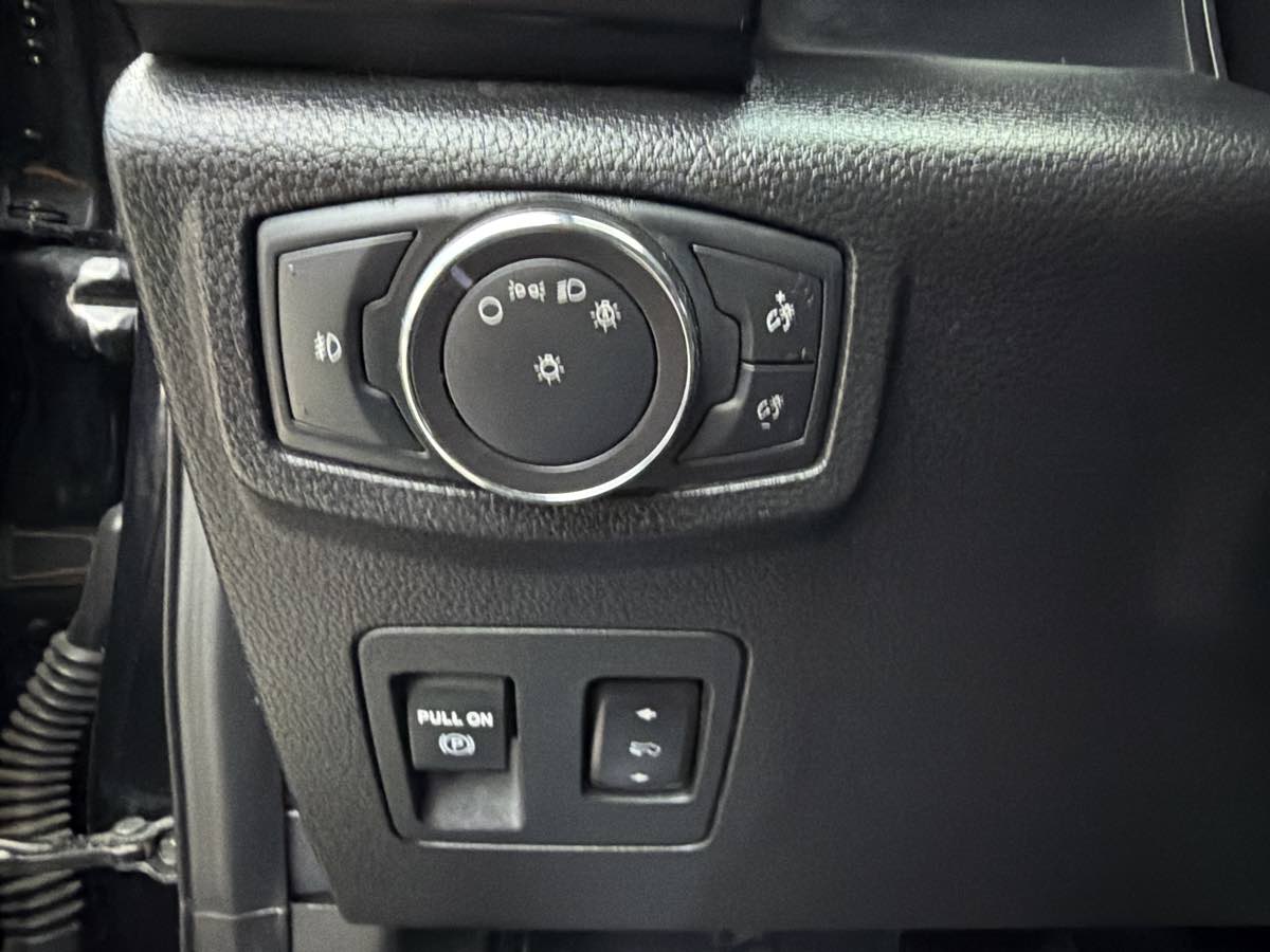 Ford Expedition photo 12