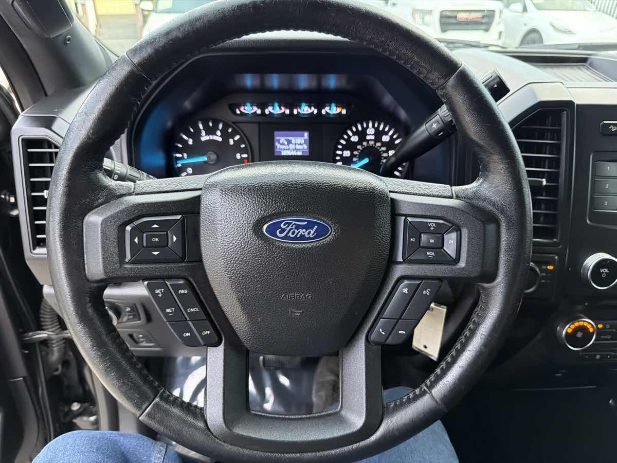 Ford Expedition photo 13