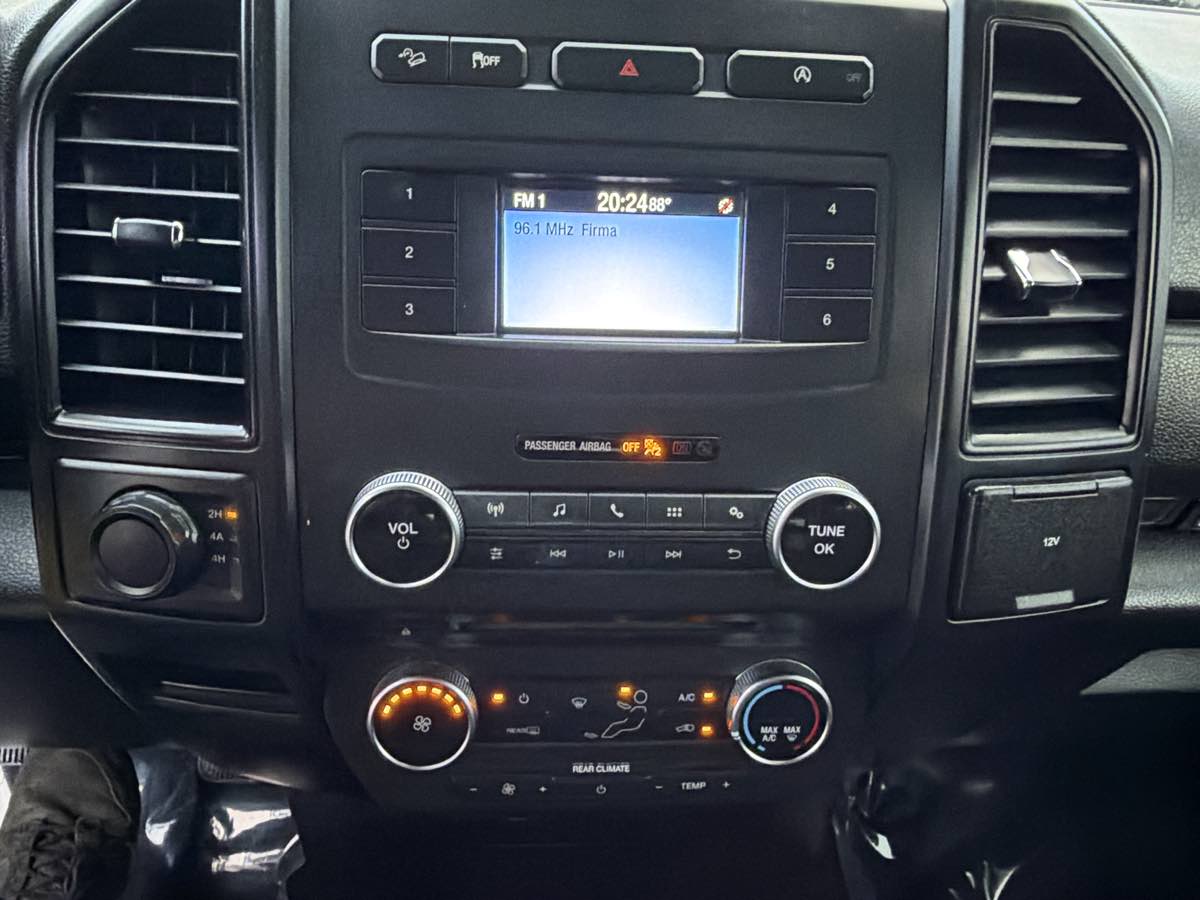 Ford Expedition photo 17
