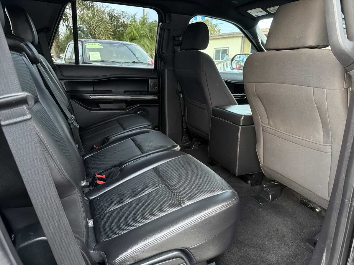 Ford Expedition photo 23