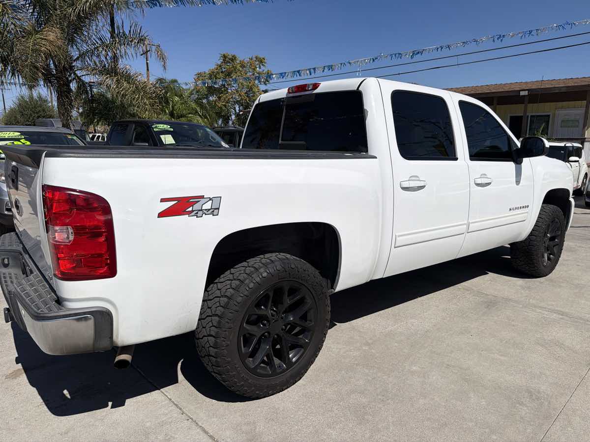 Chevrolet Silverado photo 5