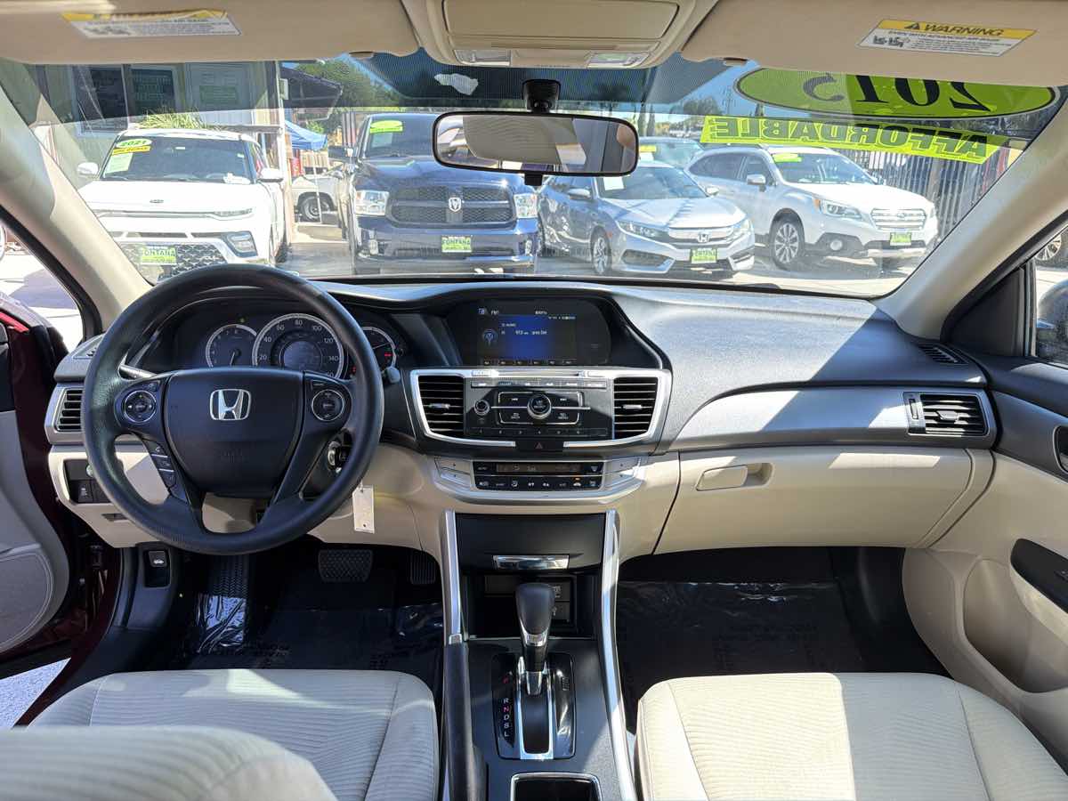 Honda Accord photo 22