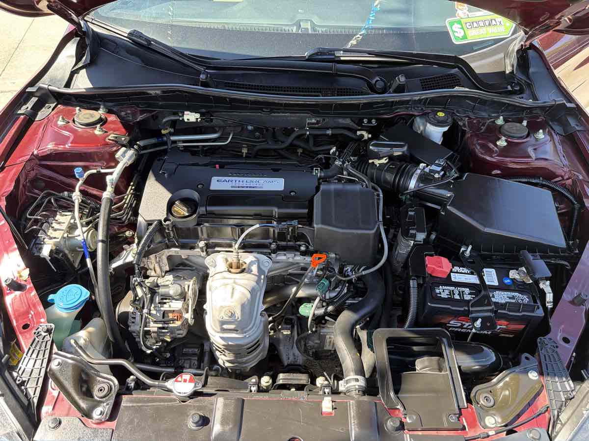 Honda Accord photo 26