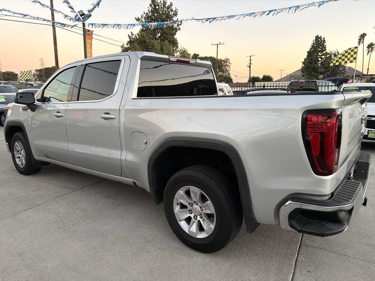 GMC Sierra photo 3