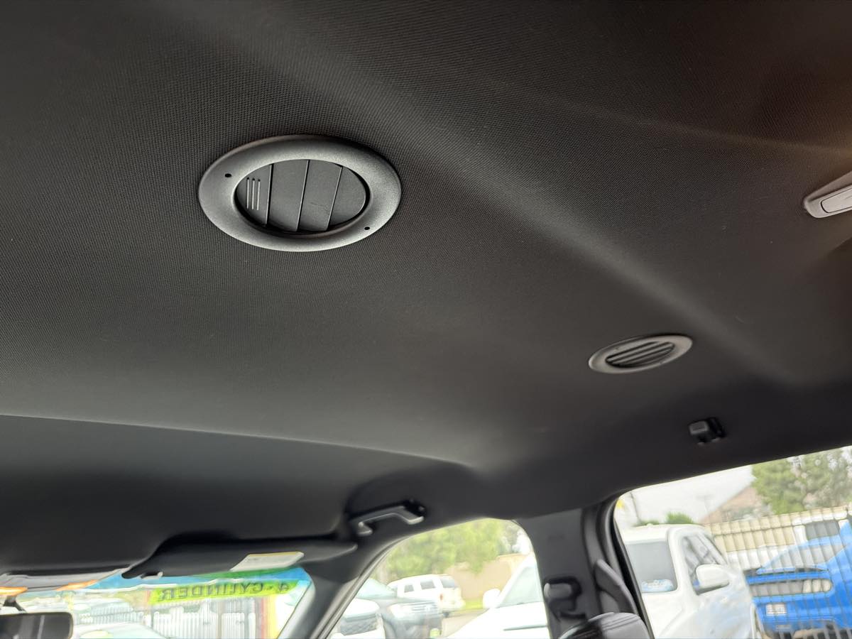 Ford Explorer photo 27