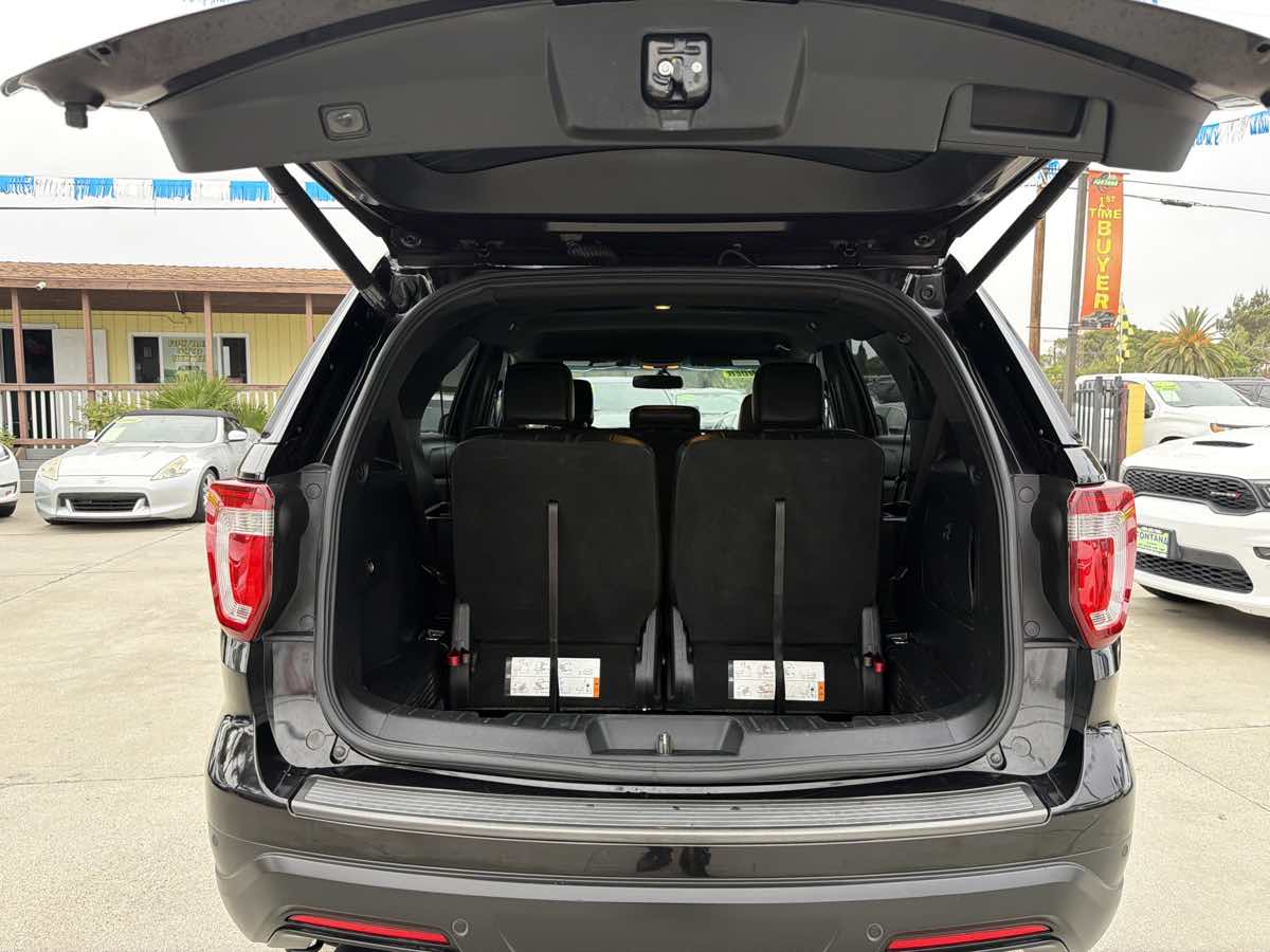 Ford Explorer photo 28