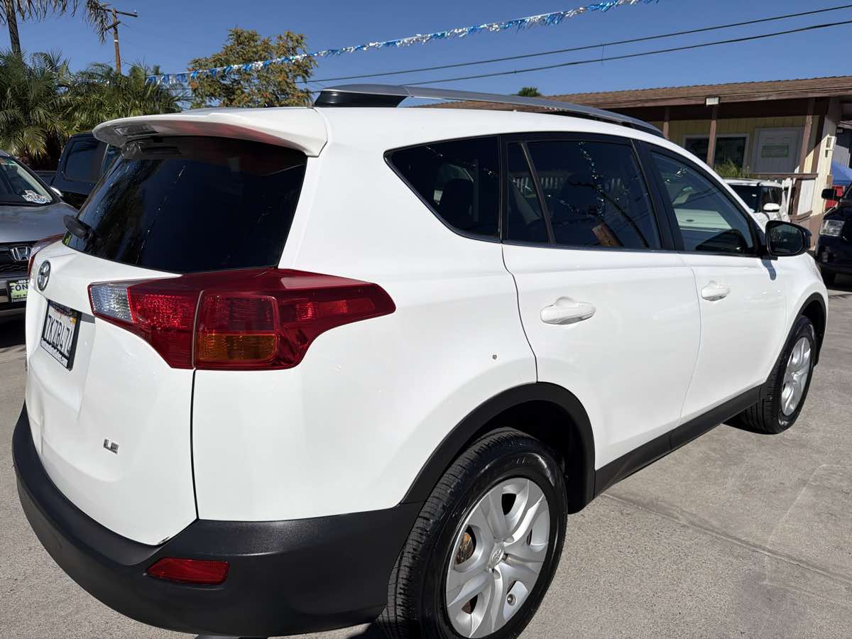 Toyota RAV4 photo 5