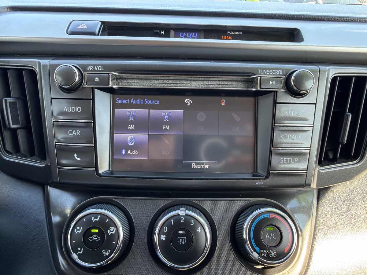 Toyota RAV4 photo 16