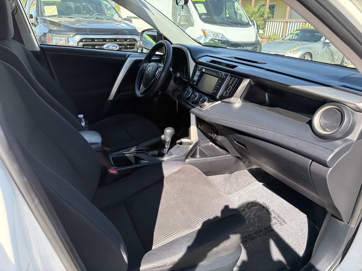 Toyota RAV4 photo 24