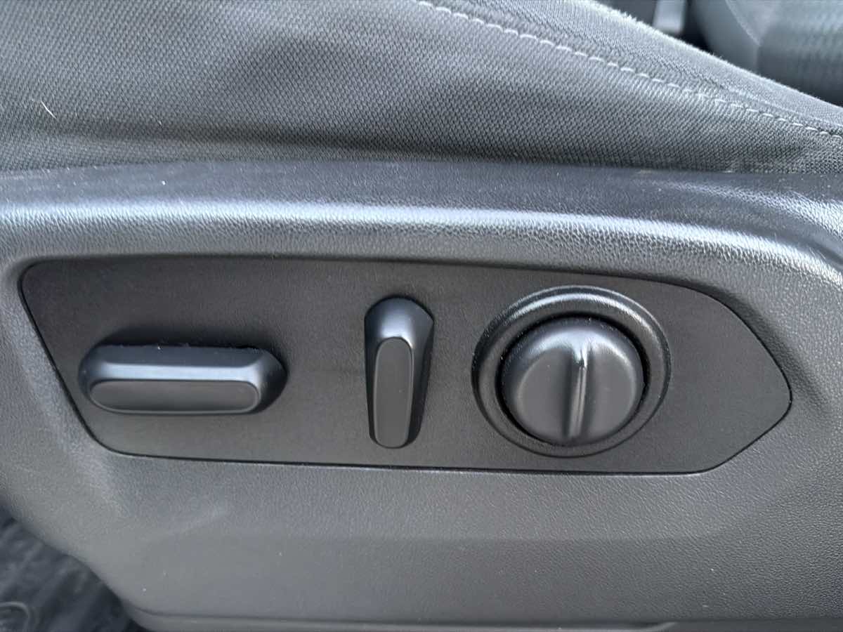 GMC Sierra photo 10