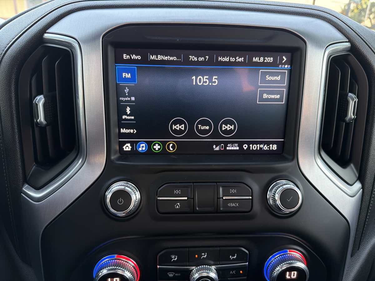 GMC Sierra photo 17