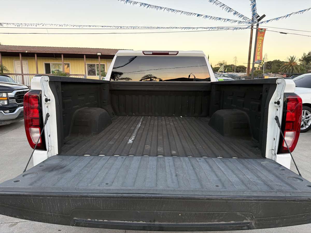 GMC Sierra photo 25