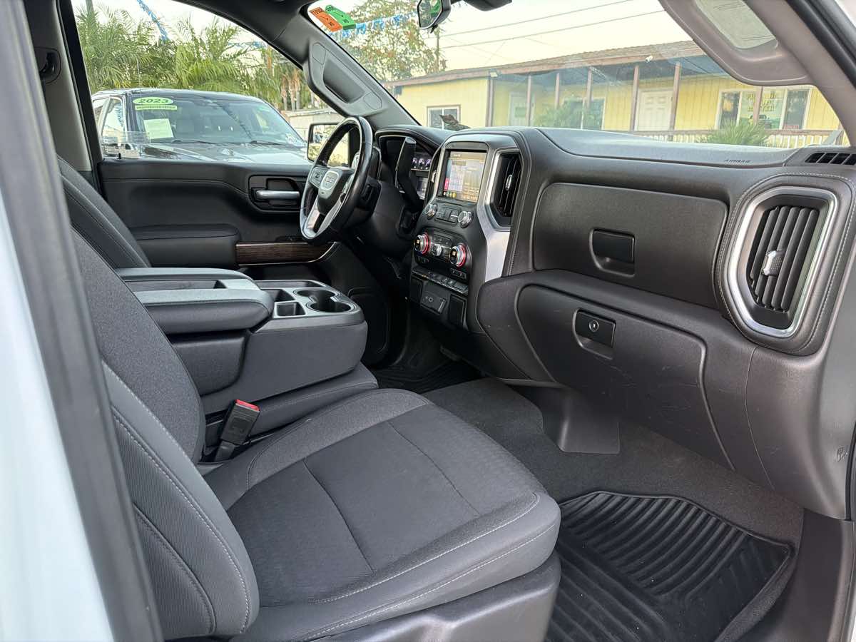 GMC Sierra photo 27