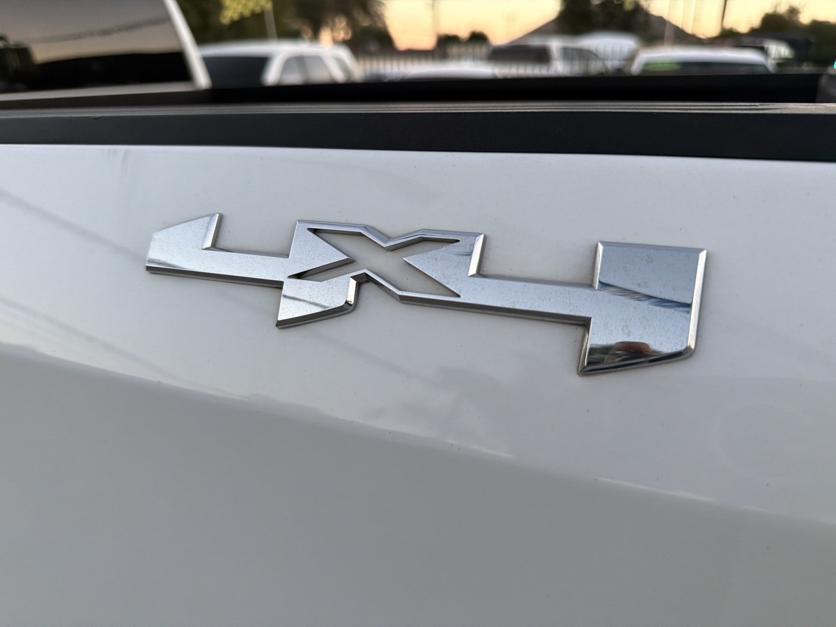 GMC Sierra photo 30