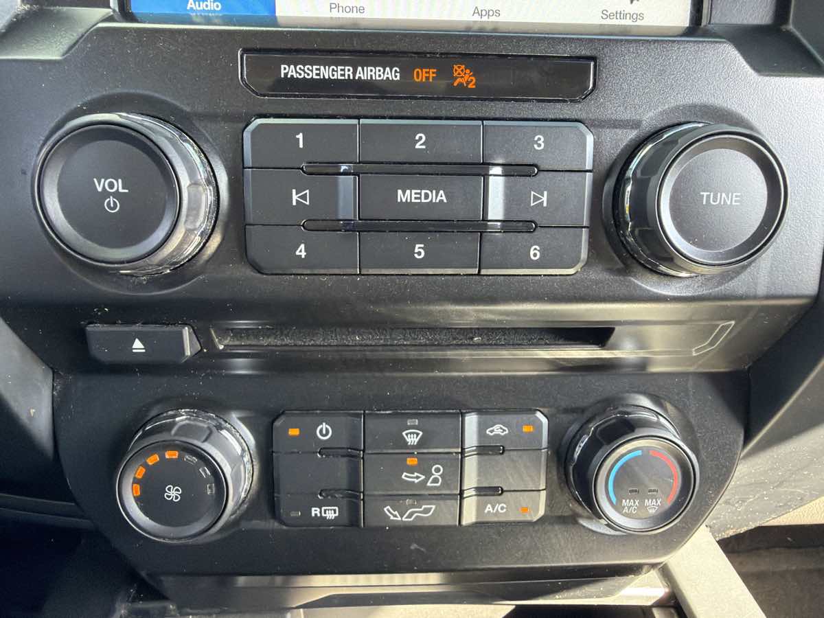 Ford F-150 photo 18