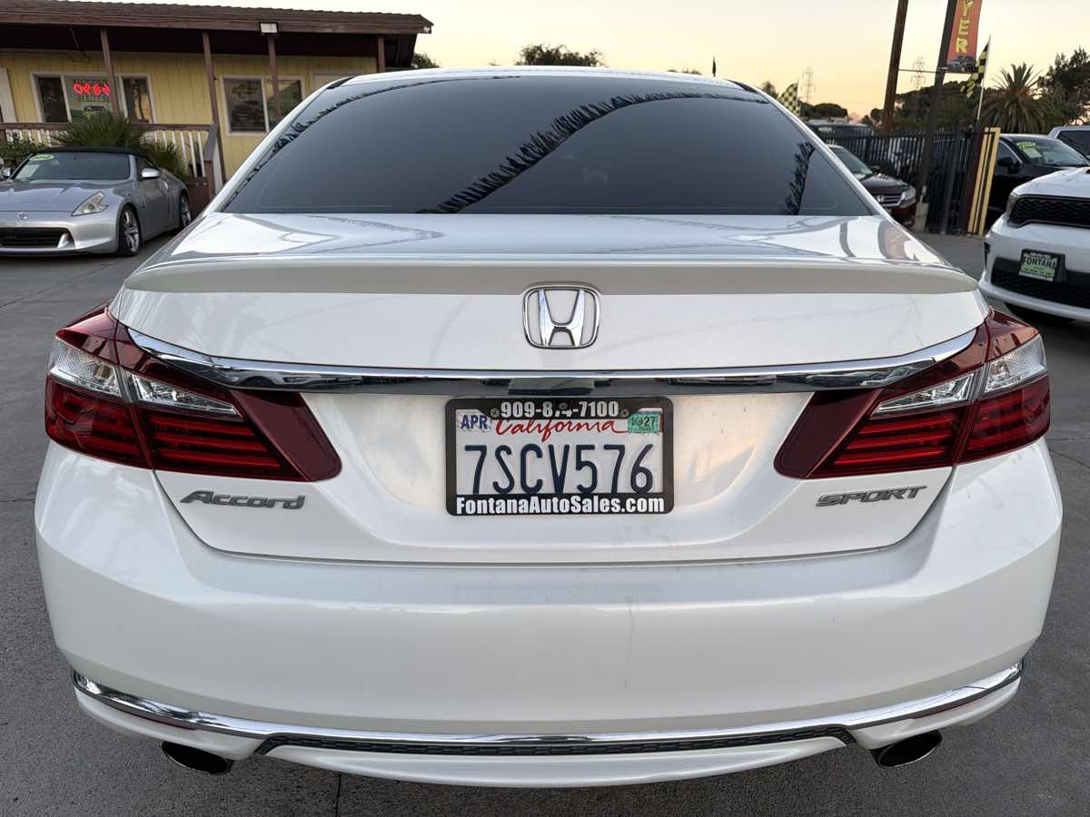 Honda Accord photo 4