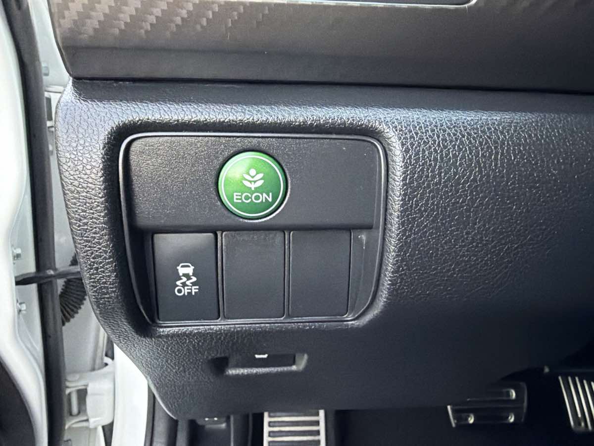 Honda Accord photo 12