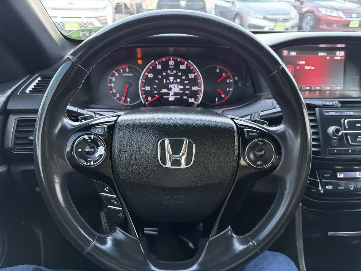 Honda Accord photo 13