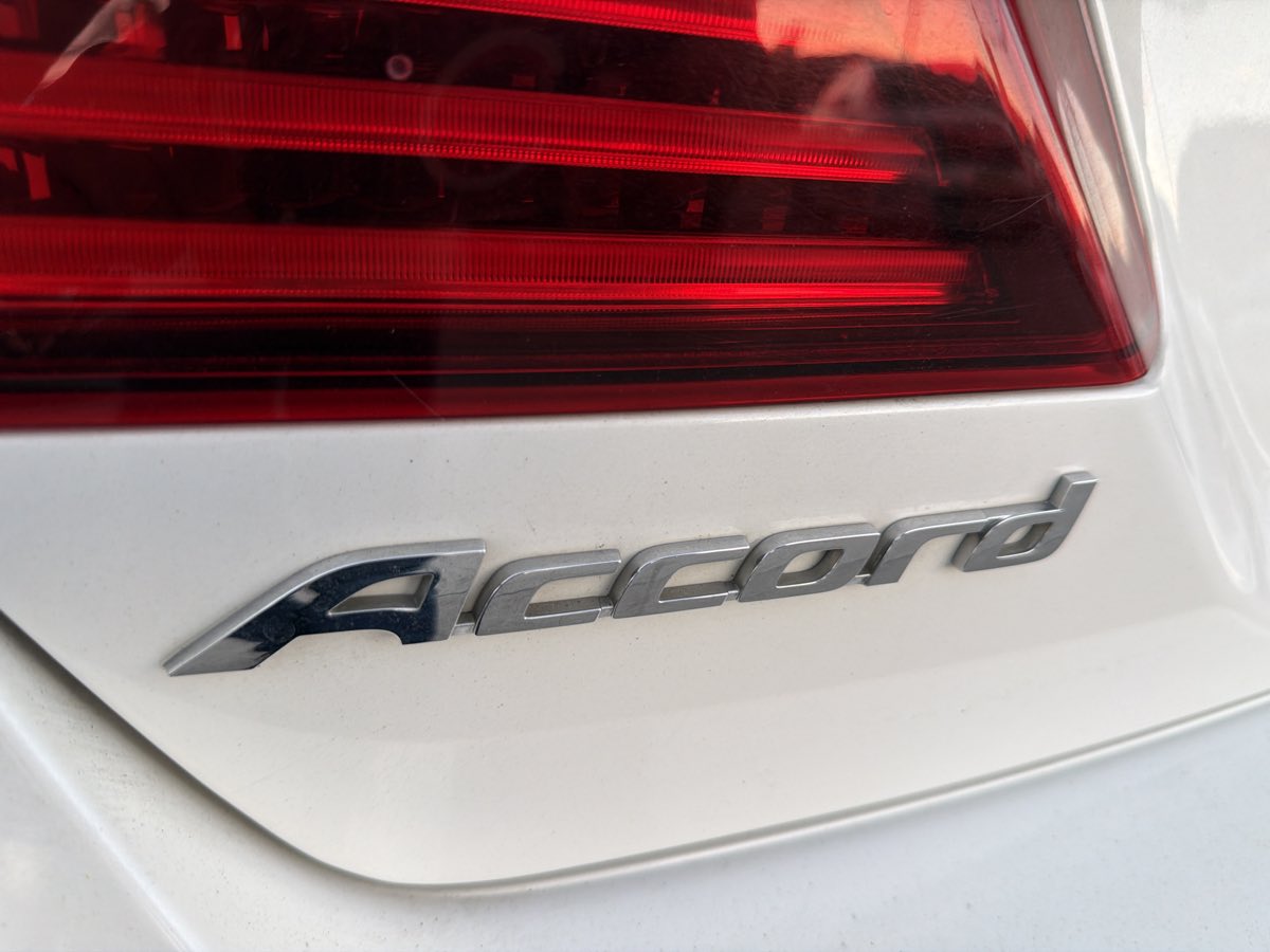 Honda Accord photo 31