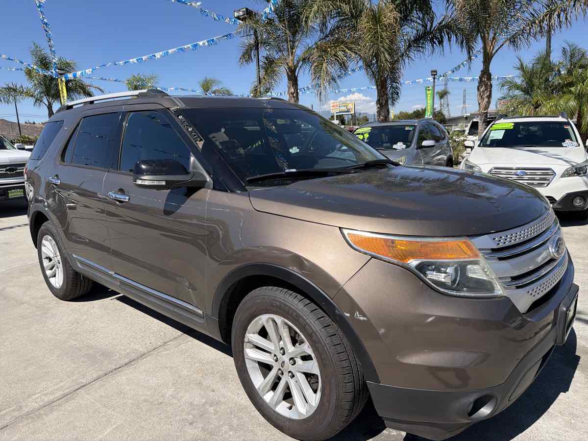 Ford Explorer photo 6