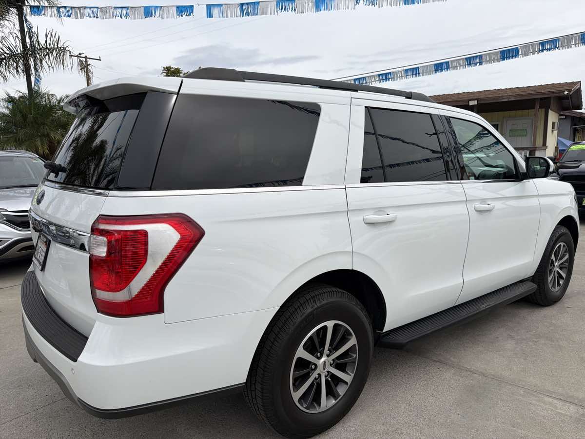 Ford Expedition photo 5