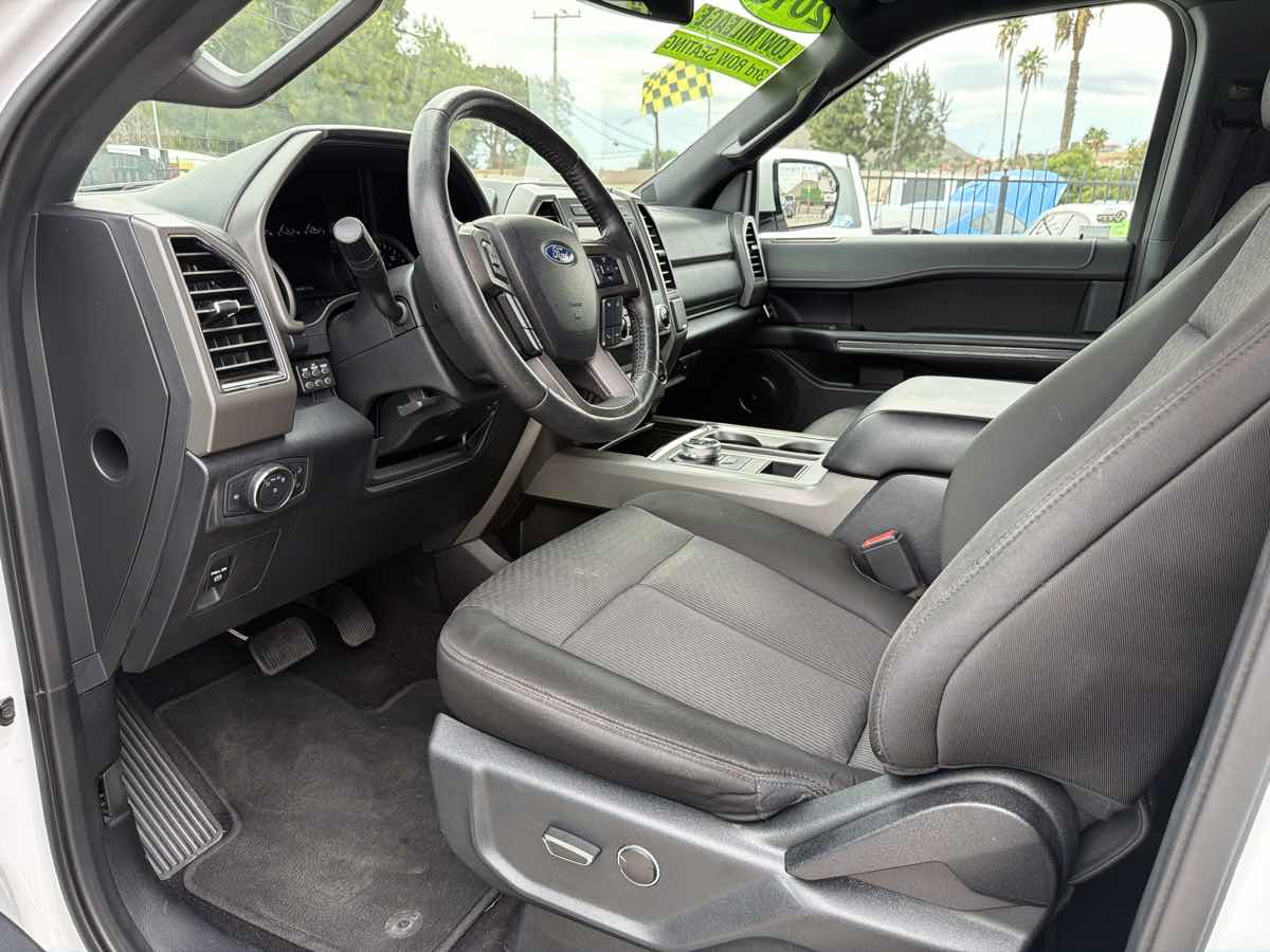 Ford Expedition photo 9