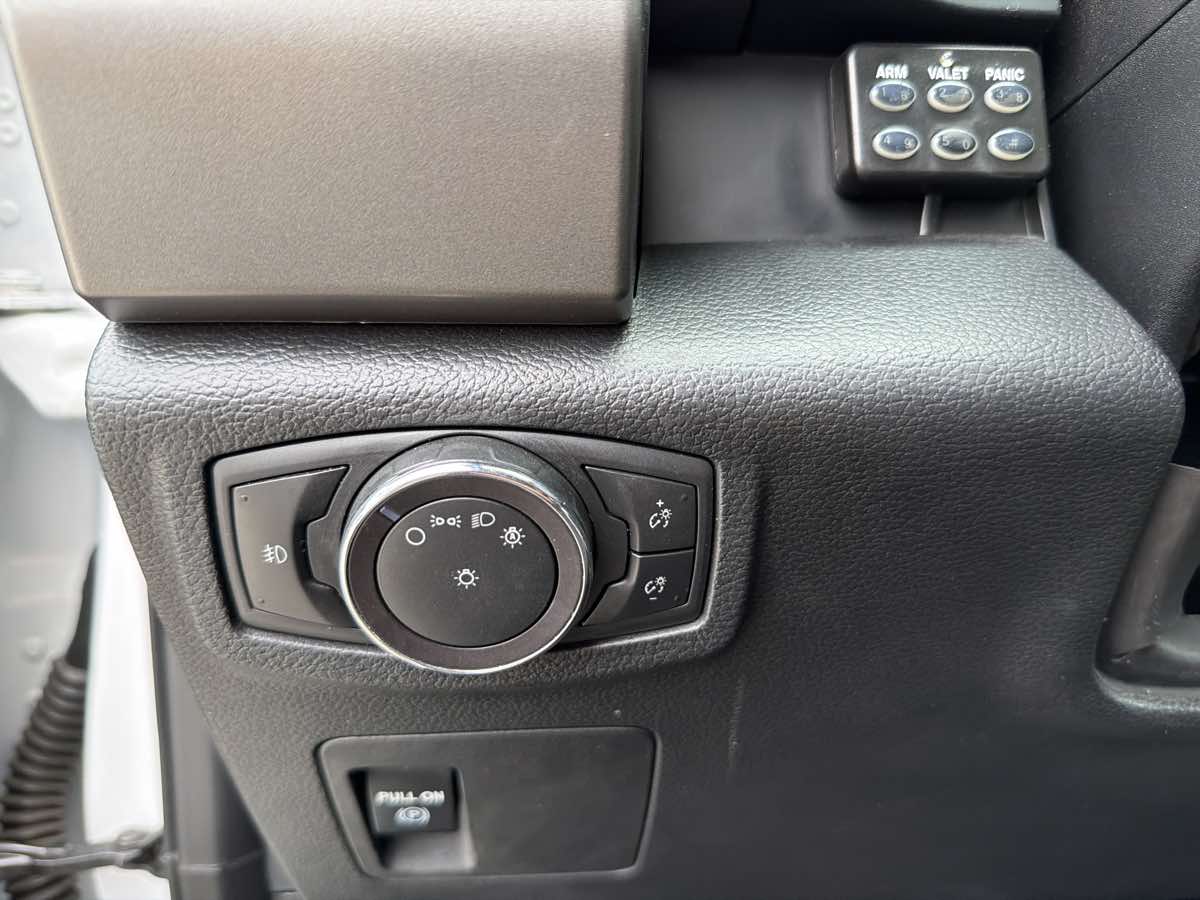 Ford Expedition photo 12