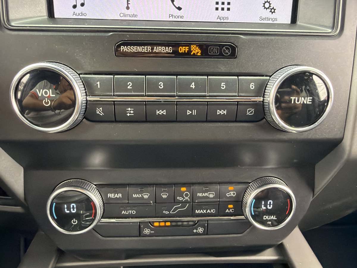 Ford Expedition photo 19