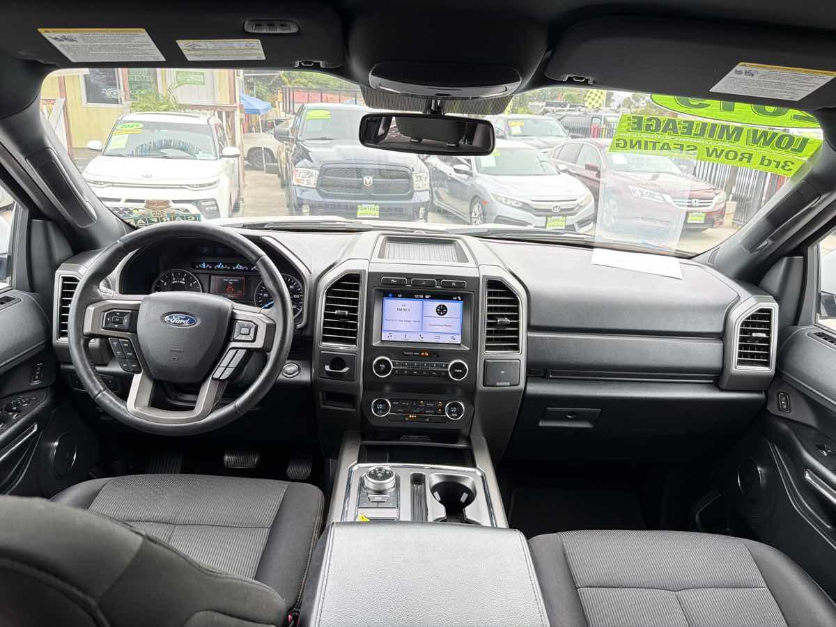 Ford Expedition photo 24