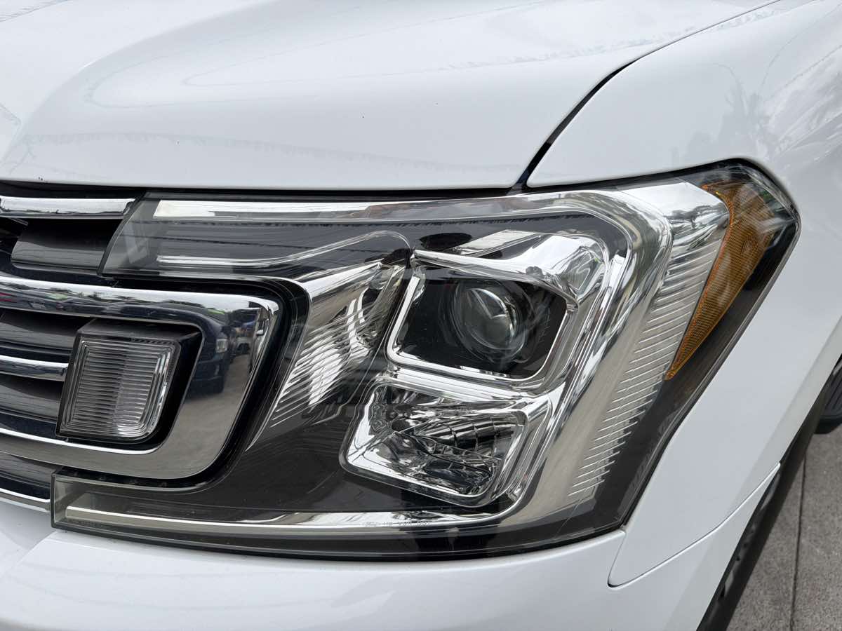 Ford Expedition photo 32