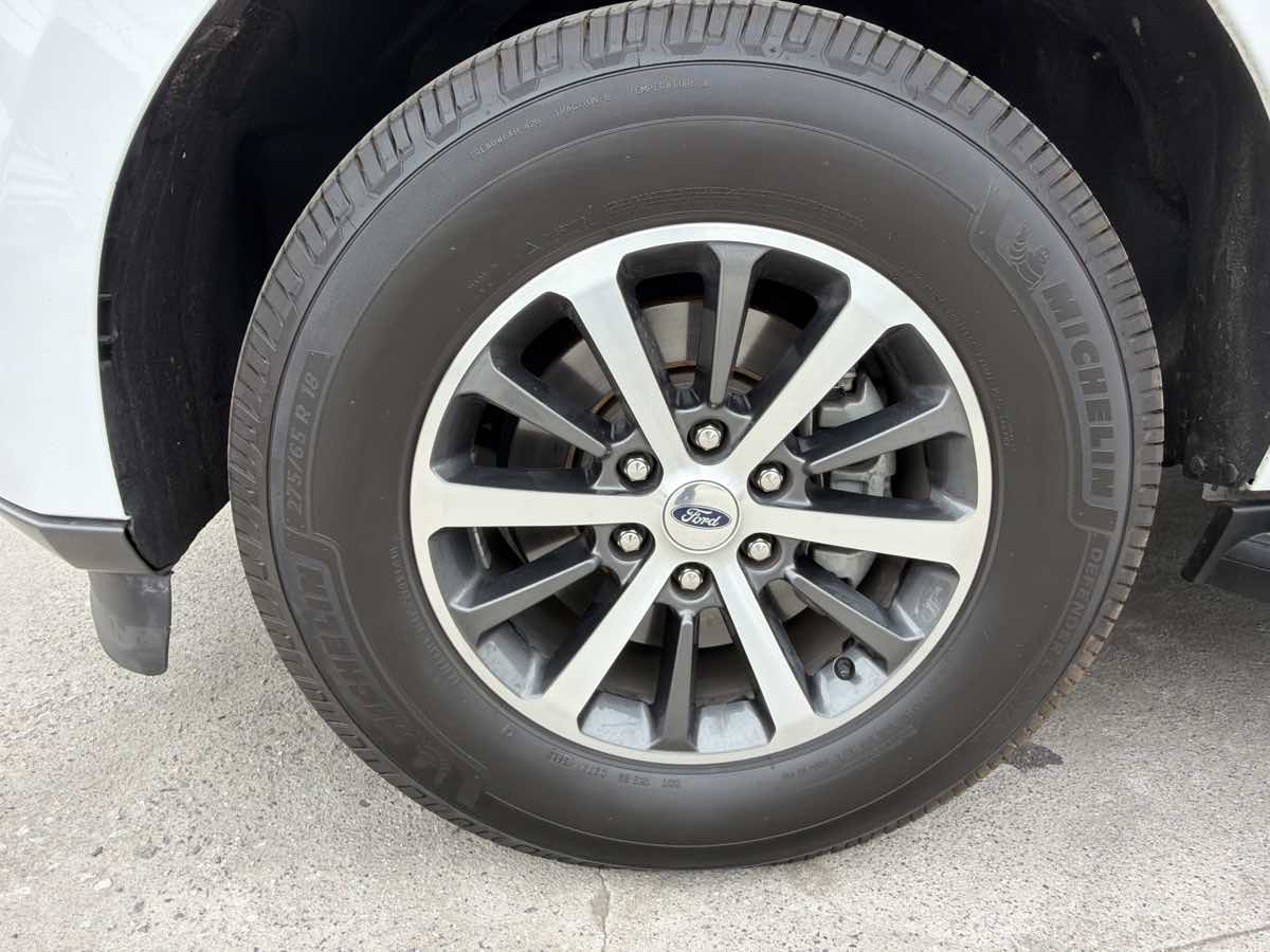Ford Expedition photo 33