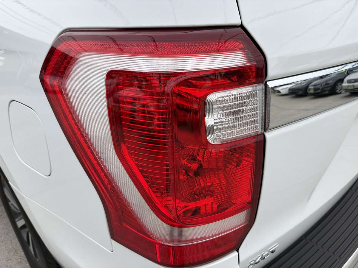 Ford Expedition photo 36