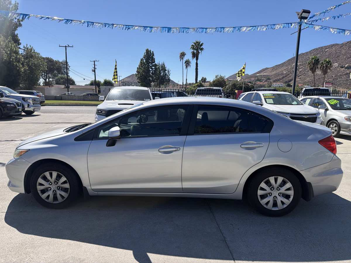 Honda Civic photo 2