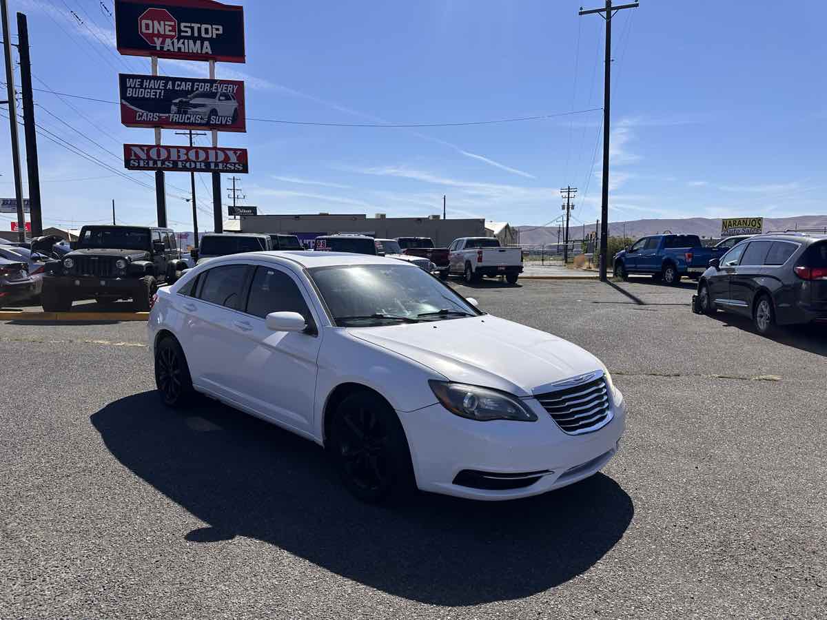 2013 Chrysler 200 Touring