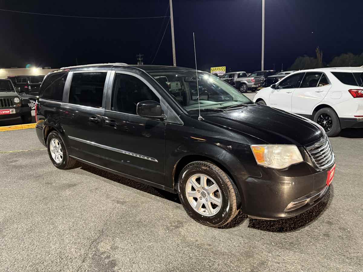 2013 Chrysler Town & Country Touring