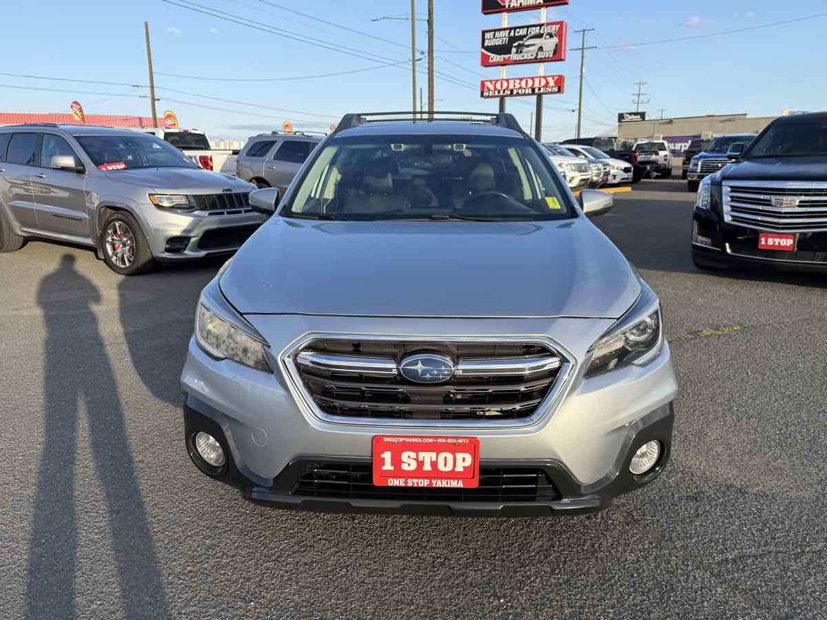 2018 Subaru Outback Limited - Photo 2