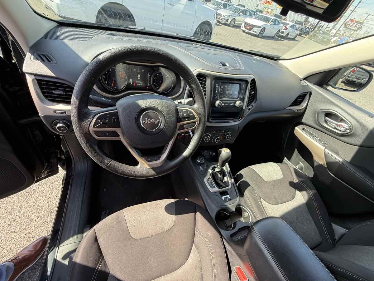 2018 Jeep Cherokee Latitude - Photo 5