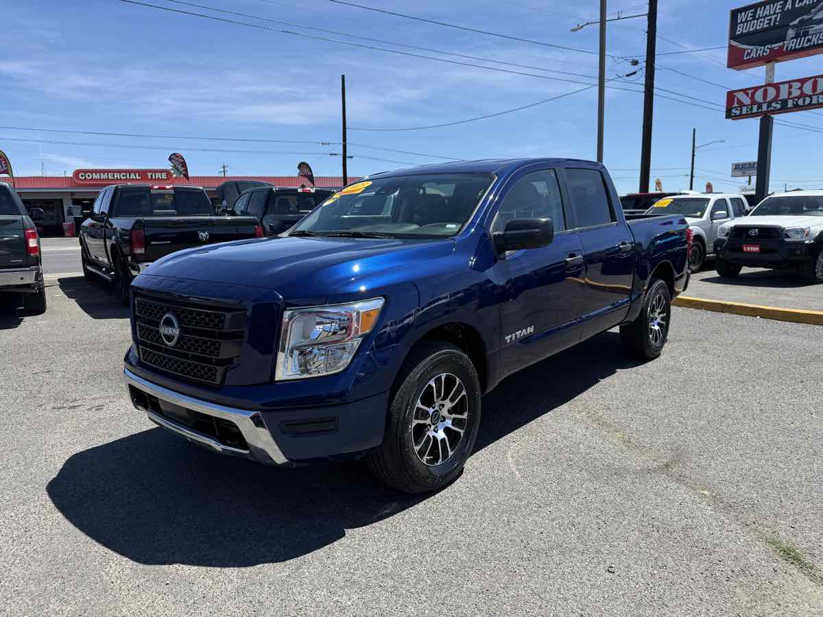 2023 Nissan Titan SV - Photo 3