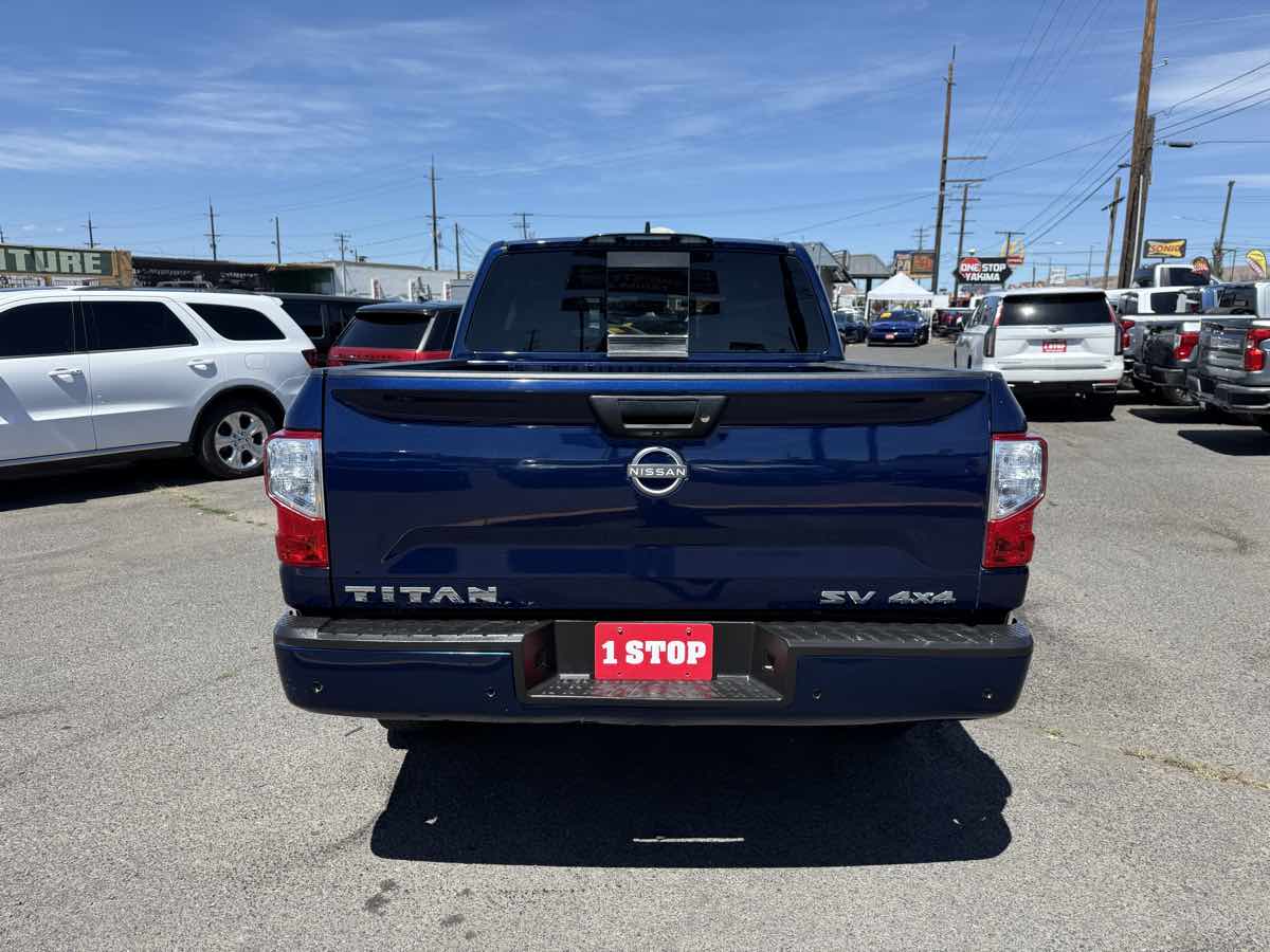 2023 Nissan Titan SV - Photo 4