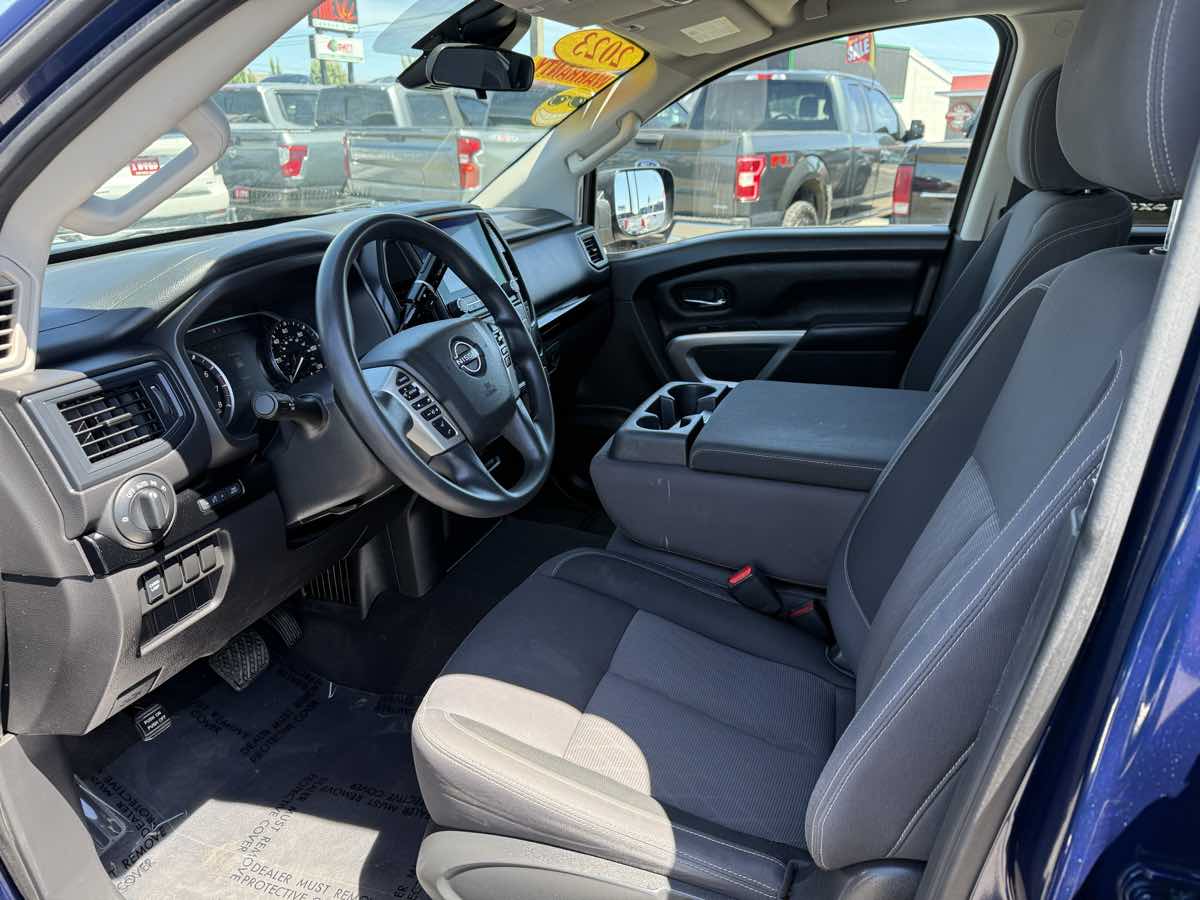 2023 Nissan Titan SV - Photo 9