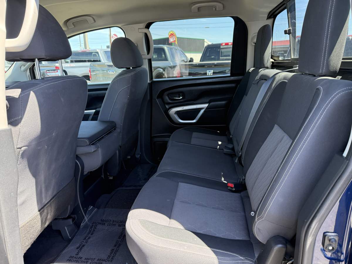 2023 Nissan Titan SV - Photo 12