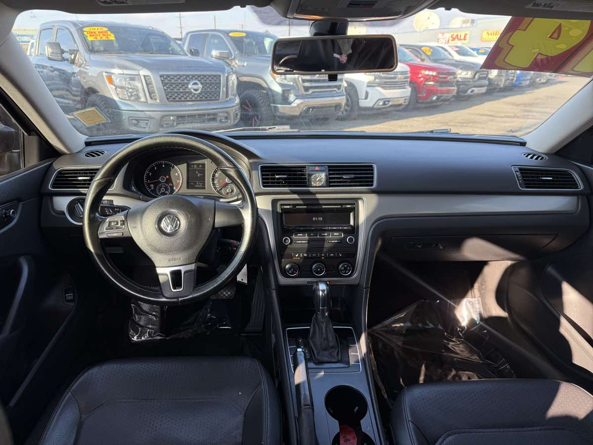 2014 Volkswagen Passat Wolfsbug Edition - Photo 11