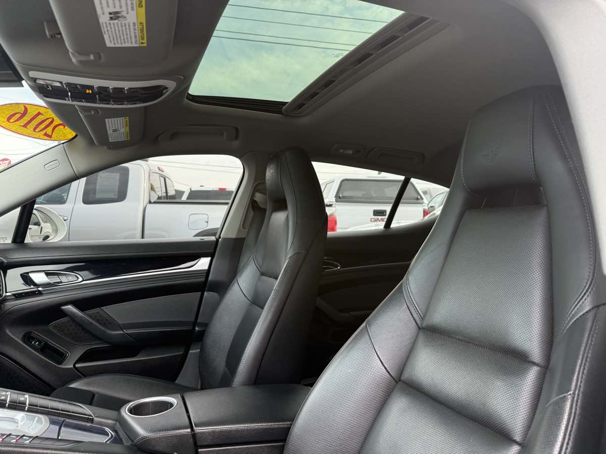 Photo 10