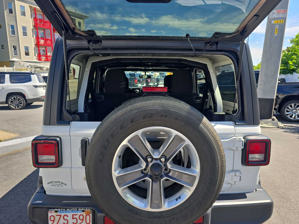 2019 Jeep Wrangler Unlimited Sahara photo 8